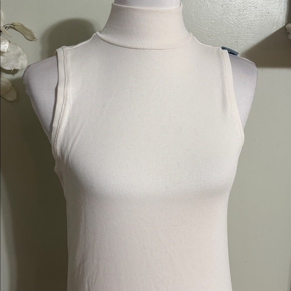 LOFT Cream Sleeveless Turtleneck Blouse - Picture 2 of 4